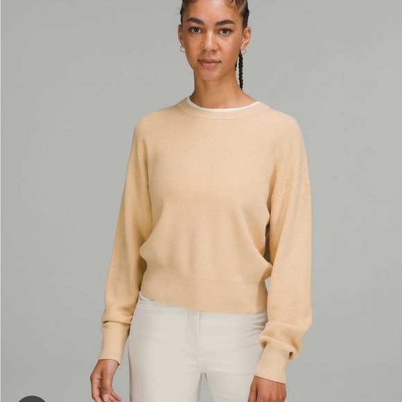 lululemon athletica Sweaters - Lululemon Waist Length Crewneck Sweater